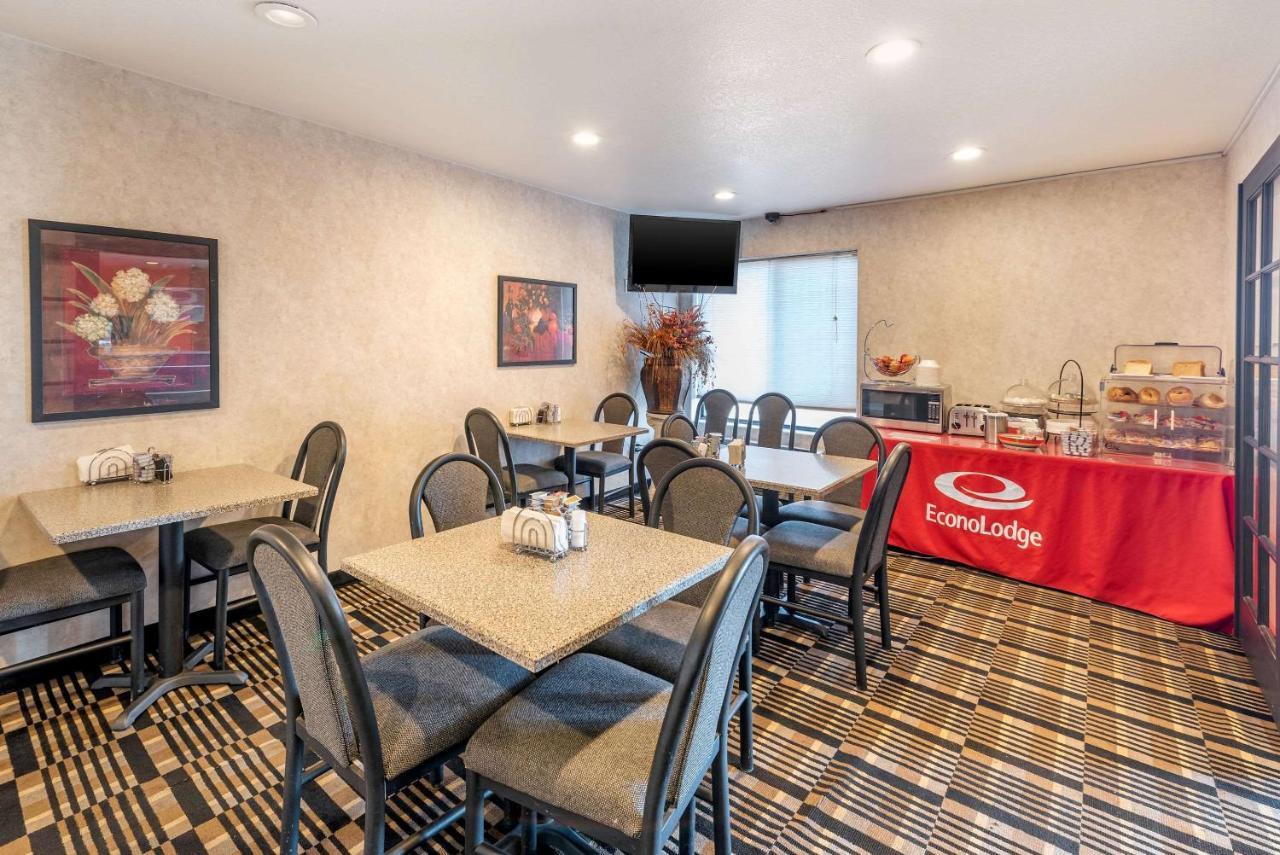 Econo Lodge Pueblo Dış mekan fotoğraf