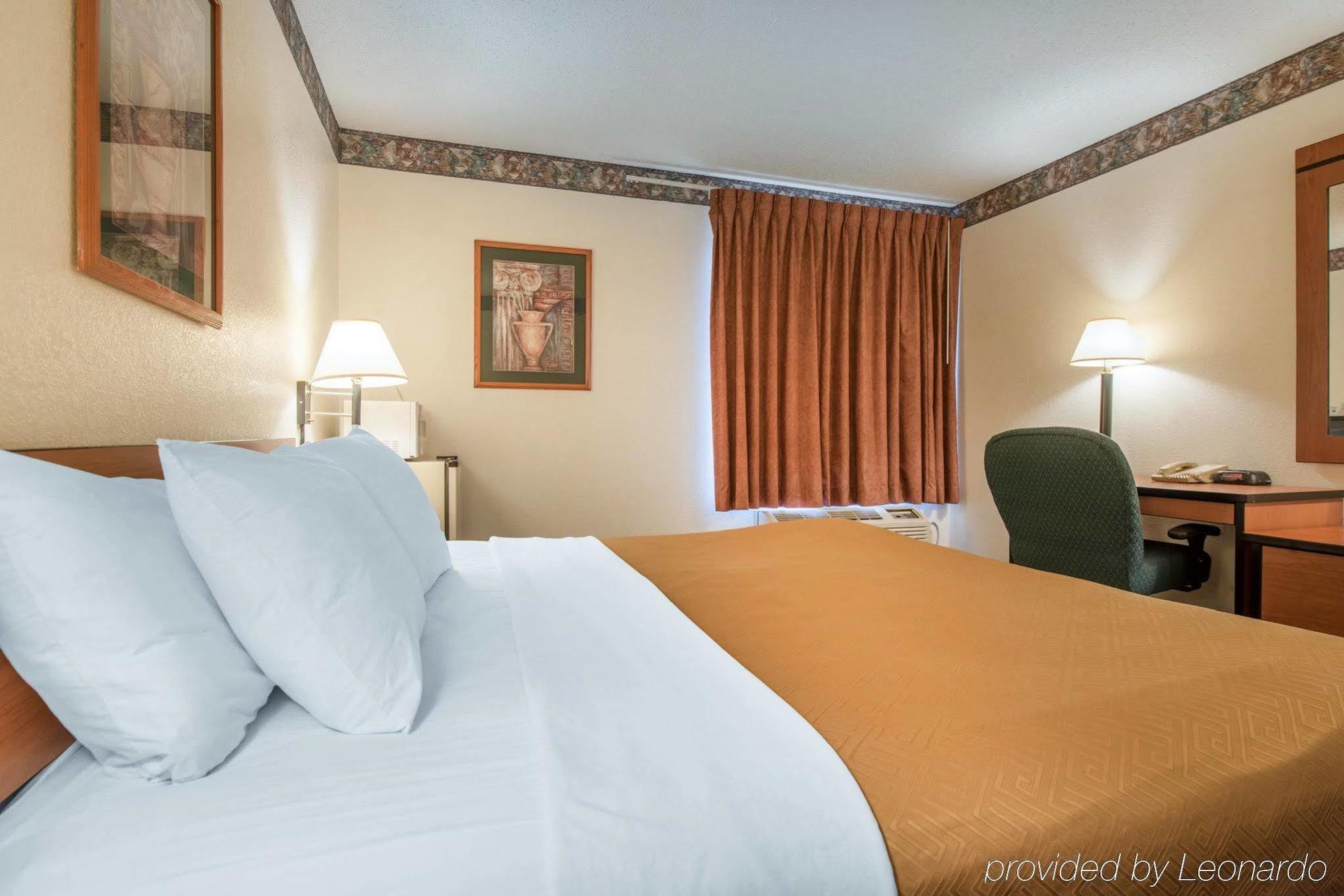 Econo Lodge Pueblo Dış mekan fotoğraf