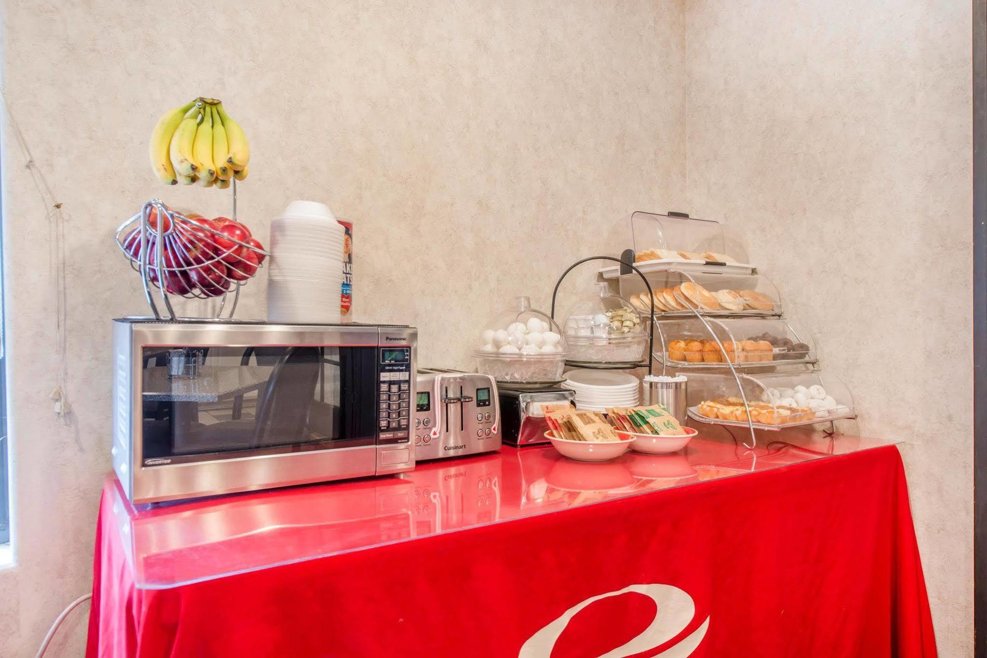 Econo Lodge Pueblo Dış mekan fotoğraf